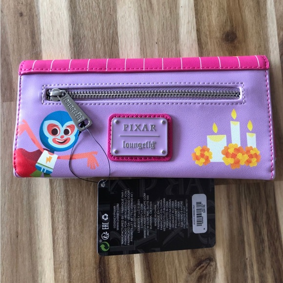 Loungefly Disney Pixar Coco Ofrenda Wallet New with tag - Picture 2 of 6